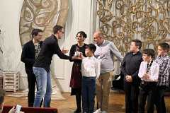 IMG-bde1f8c87bd1b70d4f8b7a15af8d98e1-V