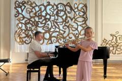 IMG-270ae73ca2926c00c1da3d82bebee901-V